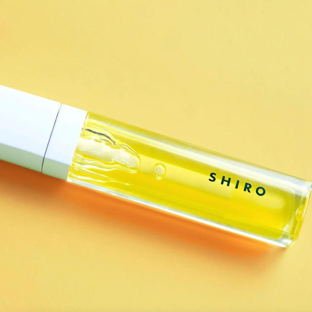 【日本本土版】SHIRO ESSENCE LIP BUTTER 潤唇精華 OIL 9g.