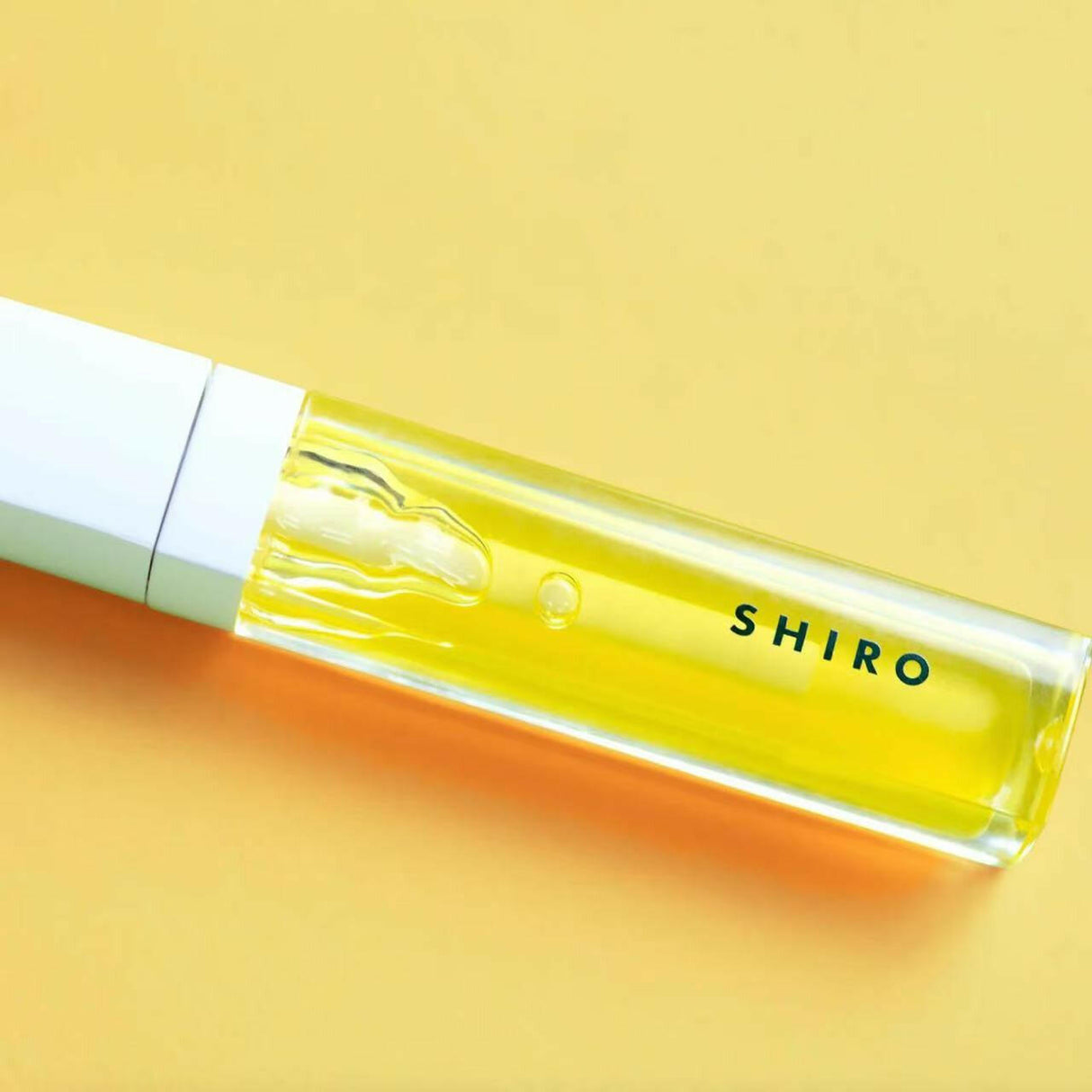 【日本本土版】SHIRO ESSENCE LIP BUTTER 潤唇精華 OIL 9g.