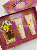 Daisy Marc Jacobs Eau So Fresh Eau De Toilette Gift Set 馬克雅可布/馬克莫傑小雛菊粉色花語淡香水套裝（75ml Eau de Toilette 淡香水+75ml Body Lotion 身體乳+75ml Shower Gel 沐浴露）